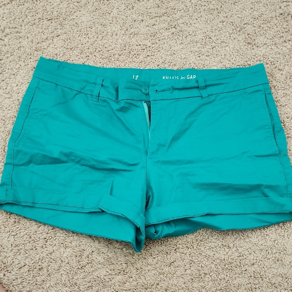 GAP Green Khaki Shorts